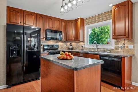 Tiny photo for 620 Lindsay Circle, North Aurora, IL 60542 (MLS # 12721501)