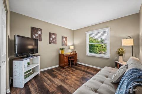 Tiny photo for 620 Lindsay Circle, North Aurora, IL 60542 (MLS # 12721501)