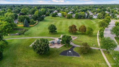 Tiny photo for 620 Lindsay Circle, North Aurora, IL 60542 (MLS # 12721501)