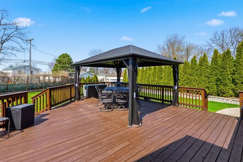 Tiny photo for 670 Kruk Street, Lemont, IL 60439 (MLS # 12597110)