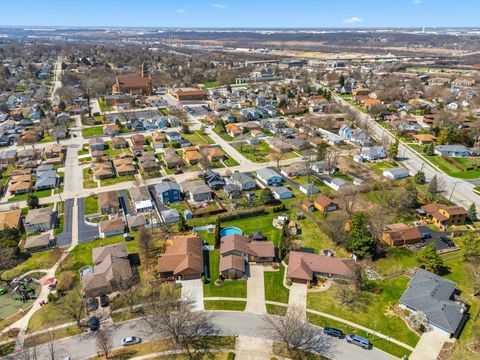 Tiny photo for 670 Kruk Street, Lemont, IL 60439 (MLS # 12597110)