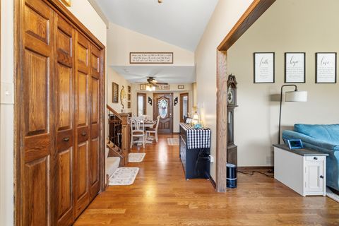 Tiny photo for 670 Kruk Street, Lemont, IL 60439 (MLS # 12597110)