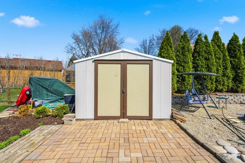 Tiny photo for 670 Kruk Street, Lemont, IL 60439 (MLS # 12597110)