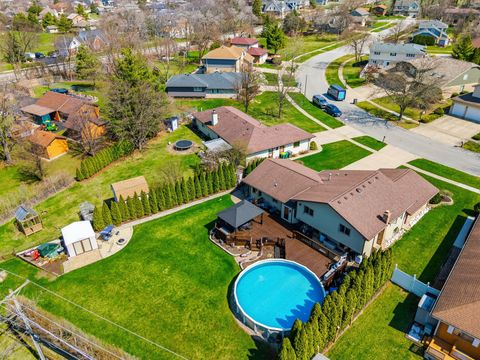 Tiny photo for 670 Kruk Street, Lemont, IL 60439 (MLS # 12597110)