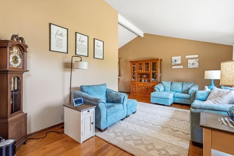 Tiny photo for 670 Kruk Street, Lemont, IL 60439 (MLS # 12597110)