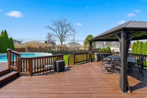 Tiny photo for 670 Kruk Street, Lemont, IL 60439 (MLS # 12597110)