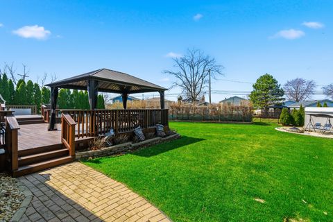 Tiny photo for 670 Kruk Street, Lemont, IL 60439 (MLS # 12597110)