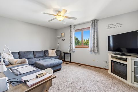 Tiny photo for 670 Kruk Street, Lemont, IL 60439 (MLS # 12597110)