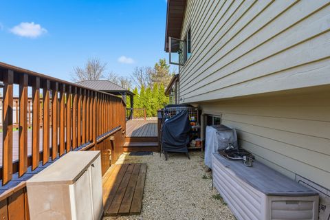 Tiny photo for 670 Kruk Street, Lemont, IL 60439 (MLS # 12597110)