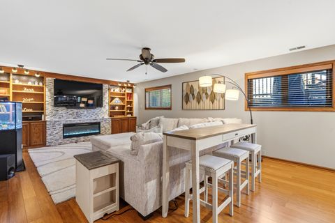 Tiny photo for 670 Kruk Street, Lemont, IL 60439 (MLS # 12597110)