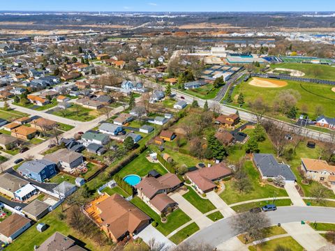 Tiny photo for 670 Kruk Street, Lemont, IL 60439 (MLS # 12597110)