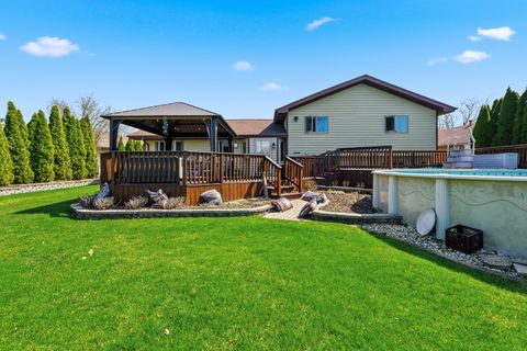 Tiny photo for 670 Kruk Street, Lemont, IL 60439 (MLS # 12597110)