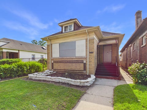 Tiny photo for 7826 S Paxton Avenue, Chicago, IL 60649 (MLS # 12691682)