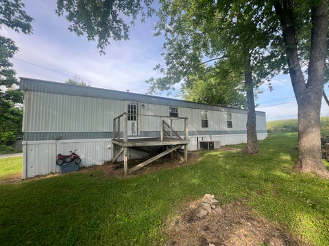 Tiny photo for 112 N Old Marion Road, Goreville, IL 62939 (MLS # EB460648)