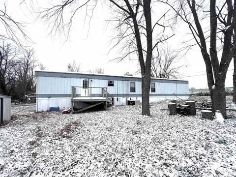 Tiny photo for 112 N Old Marion Road, Goreville, IL 62939 (MLS # EB460648)