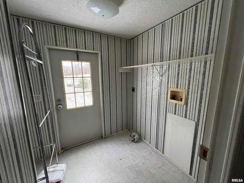 Tiny photo for 112 N Old Marion Road, Goreville, IL 62939 (MLS # EB460648)