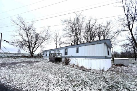 Tiny photo for 112 N Old Marion Road, Goreville, IL 62939 (MLS # EB460648)