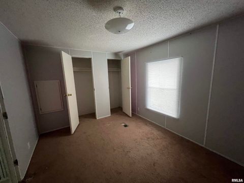 Tiny photo for 112 N Old Marion Road, Goreville, IL 62939 (MLS # EB460648)