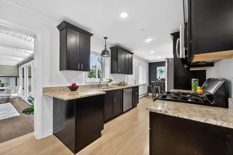 Tiny photo for 307 N Derbyshire Avenue, Arlington Heights, IL 60004 (MLS # 12605507)