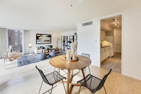 Tiny photo for 1310 N Ritchie Court #7B, Chicago, IL 60610 (MLS # 12573654)