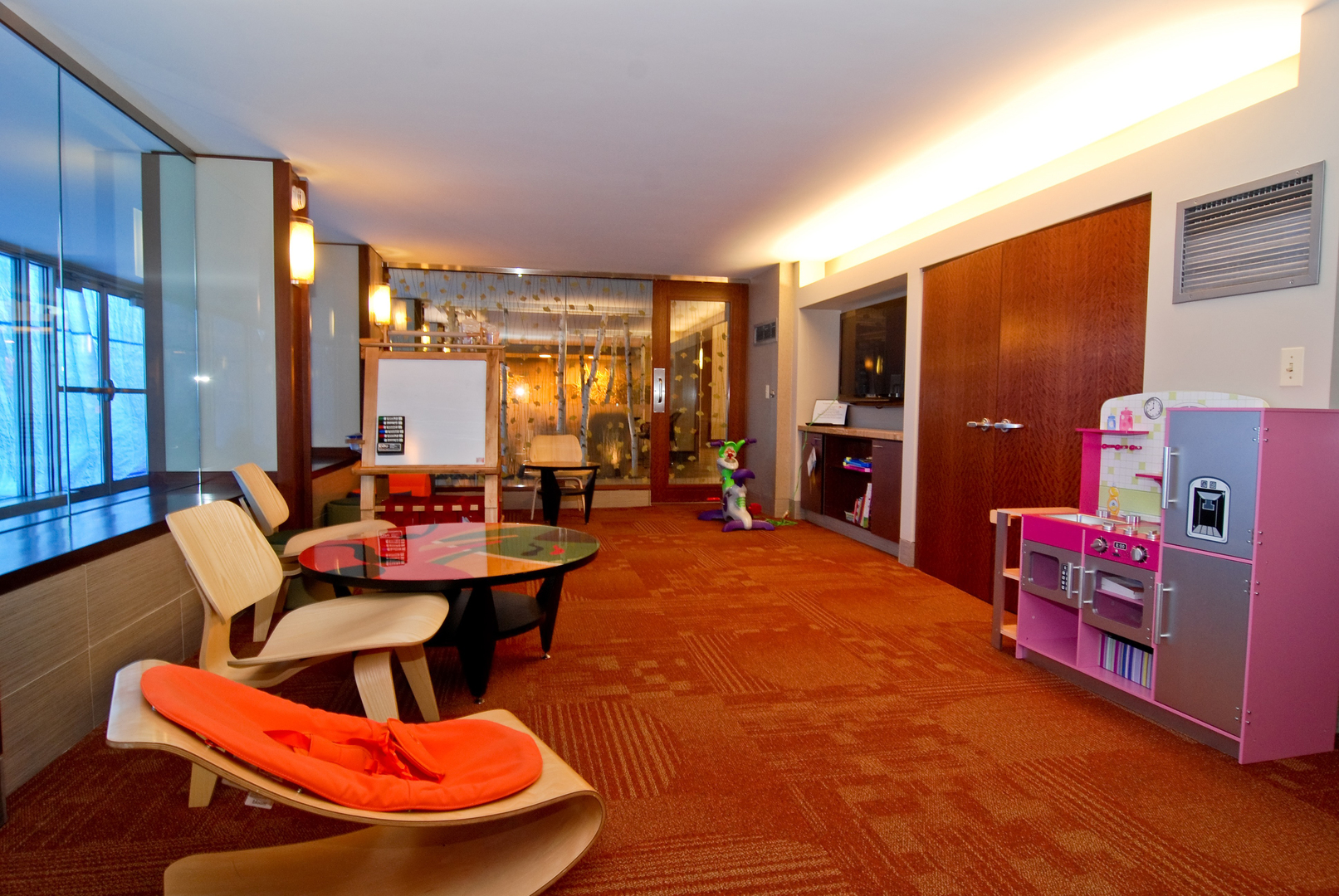 Chicago, Illinois 60601, United States, 2 Bedrooms Bedrooms, ,2 BathroomsBathrooms,Residential,Active,254038