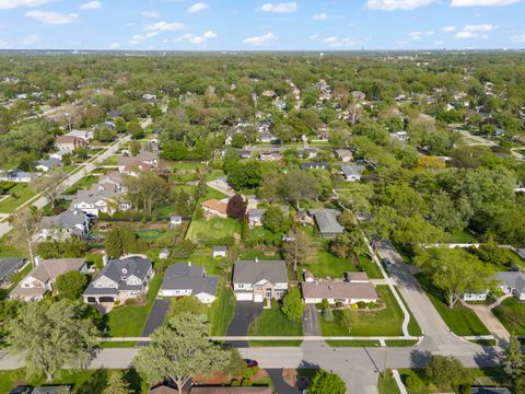 Tiny photo for 1711 Driving Park Road, Wheaton, IL 60187 (MLS # 12638616)