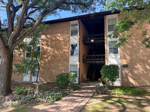 Photo of 5527 E Lake Drive #C, Lisle, IL 60532 (MLS # 12777923)