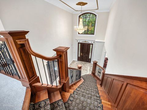 Tiny photo for 817 Lakeview Lane, Burr Ridge, IL 60527 (MLS # 12505931)