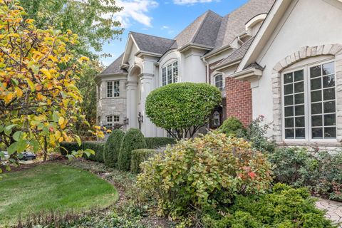 Tiny photo for 817 Lakeview Lane, Burr Ridge, IL 60527 (MLS # 12505931)