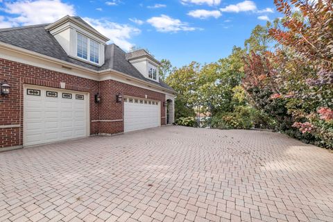 Tiny photo for 817 Lakeview Lane, Burr Ridge, IL 60527 (MLS # 12505931)