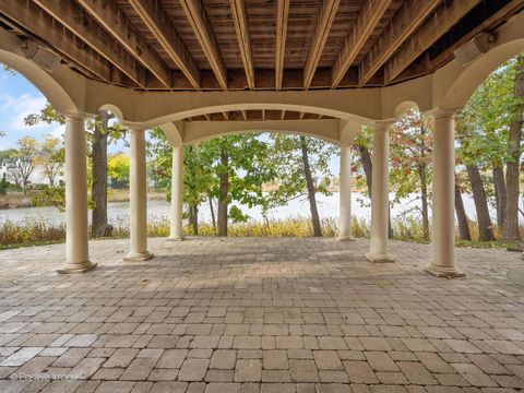 Tiny photo for 817 Lakeview Lane, Burr Ridge, IL 60527 (MLS # 12505931)