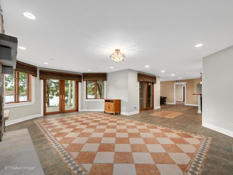 Tiny photo for 817 Lakeview Lane, Burr Ridge, IL 60527 (MLS # 12505931)