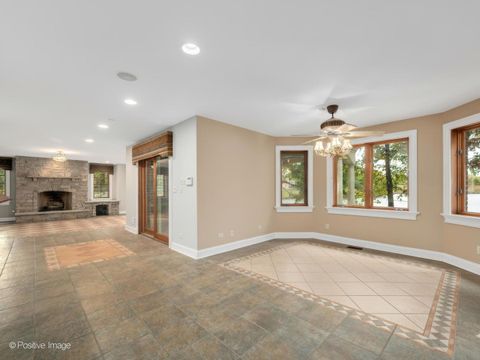 Tiny photo for 817 Lakeview Lane, Burr Ridge, IL 60527 (MLS # 12505931)