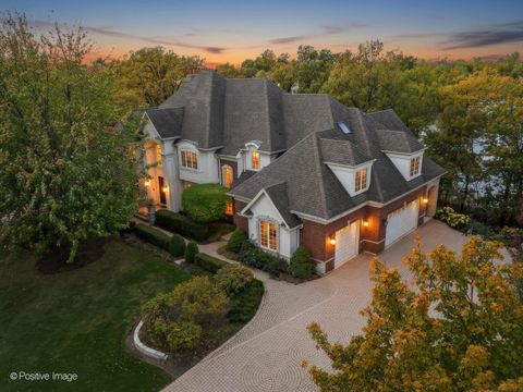 Tiny photo for 817 Lakeview Lane, Burr Ridge, IL 60527 (MLS # 12505931)