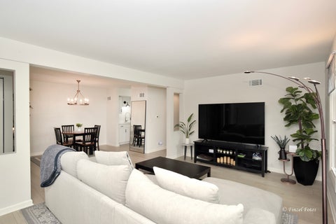 Tiny photo for 530 Shorely Drive #101, Barrington, IL 60010 (MLS # 12647932)