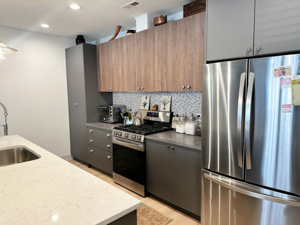 4420 S Prairie Avenue 3