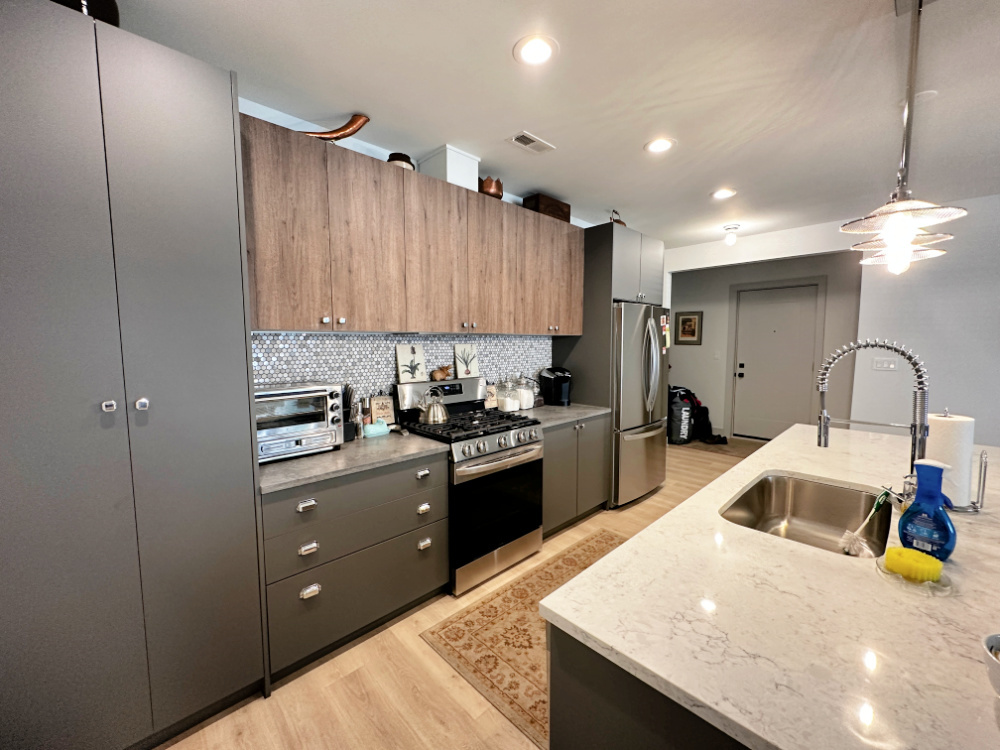 4420 S Prairie Avenue 3