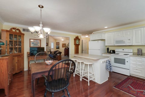 Tiny photo for 2 Lone Oak Court, Bloomington, IL 61705 (MLS # 12768119)