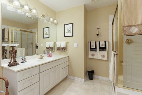 Tiny photo for 2 Lone Oak Court, Bloomington, IL 61705 (MLS # 12768119)