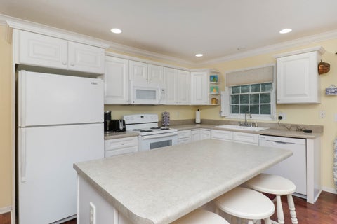 Tiny photo for 2 Lone Oak Court, Bloomington, IL 61705 (MLS # 12768119)