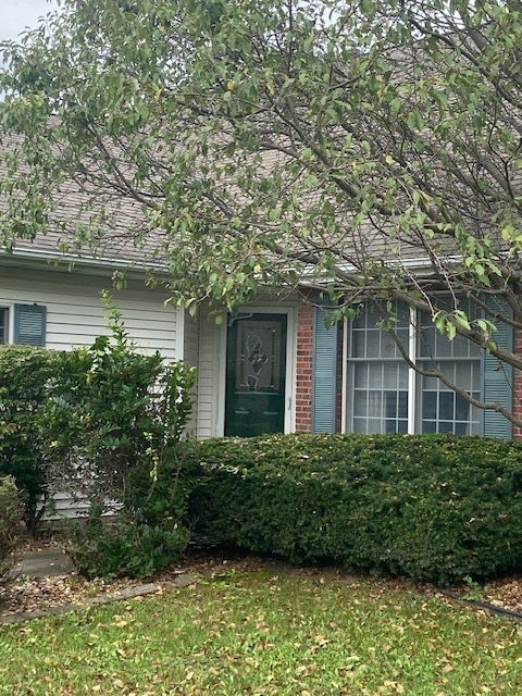 Tiny photo for 2 Lone Oak Court, Bloomington, IL 61705 (MLS # 12768119)