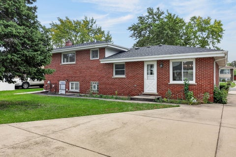 Tiny photo for 1520 W Holtz Avenue, Addison, IL 60101 (MLS # 12782563)