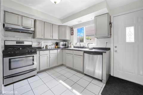 Tiny photo for 9045 Emerson Drive, Des Plaines, IL 60016 (MLS # 12712154)