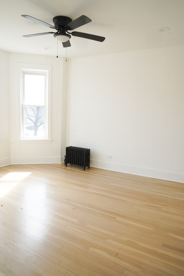 154 N Lamon Avenue 2