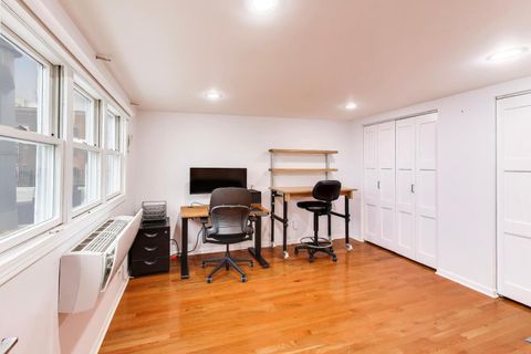 Tiny photo for 2810 N WOLCOTT Avenue #2810, Chicago, IL 60657 (MLS # 12630186)