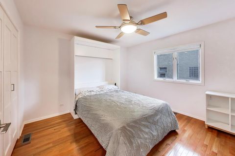Tiny photo for 2810 N WOLCOTT Avenue #2810, Chicago, IL 60657 (MLS # 12630186)