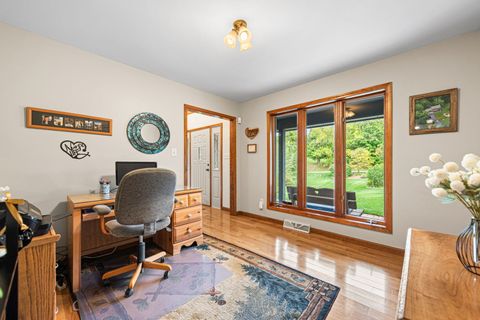 Tiny photo for 124 N 350 W, Valparaiso, IN 46385 (MLS # 12595229)