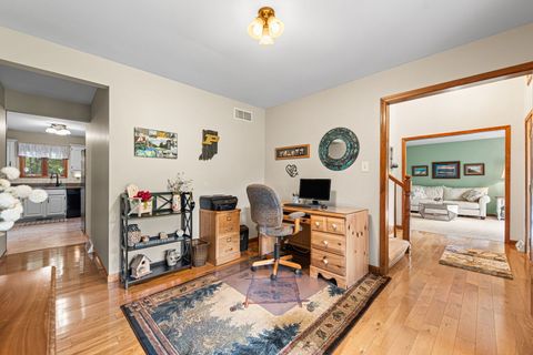 Tiny photo for 124 N 350 W, Valparaiso, IN 46385 (MLS # 12595229)