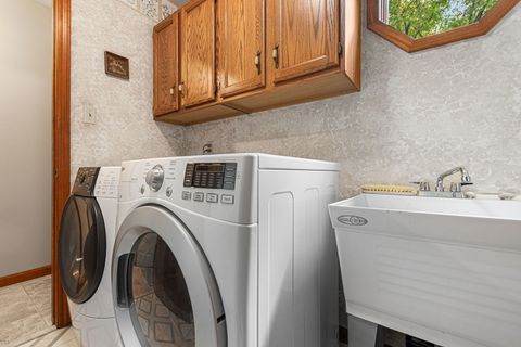 Tiny photo for 124 N 350 W, Valparaiso, IN 46385 (MLS # 12595229)