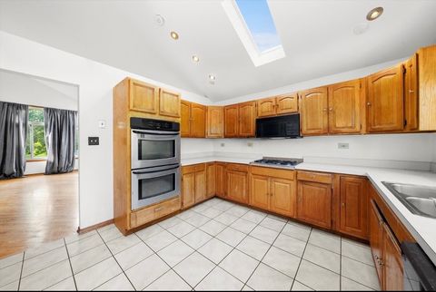 Tiny photo for 255 Central Avenue, Matteson, IL 60443 (MLS # 12449402)